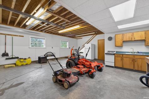 2461 E 990 N Road Worthington IN 47471