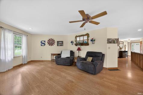 2461 E 990 N Road Worthington IN 47471