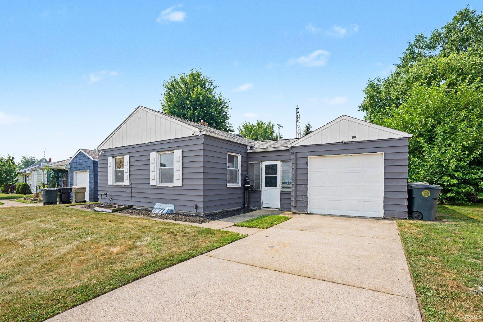 741 Fairway Street South Bend IN 46619