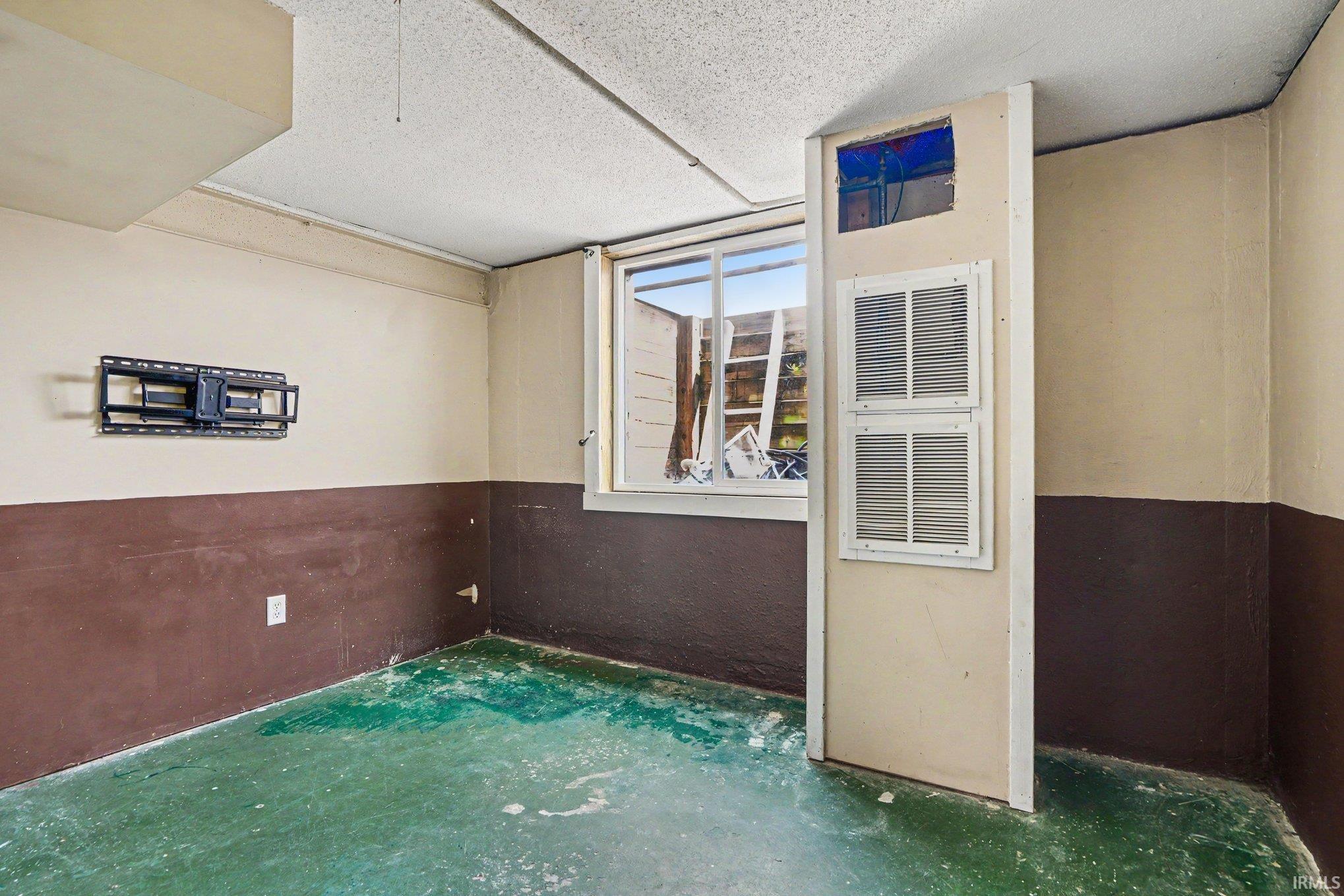 741 Fairway Street South Bend IN 46619