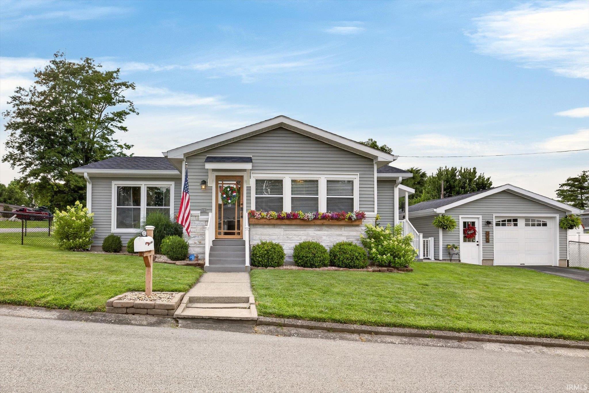 322 S 2nd Street Ellettsville IN 47429