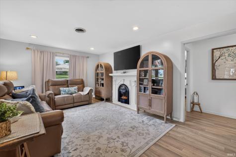 322 S 2nd Street Ellettsville IN 47429