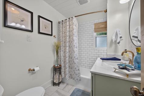 322 S 2nd Street Ellettsville IN 47429