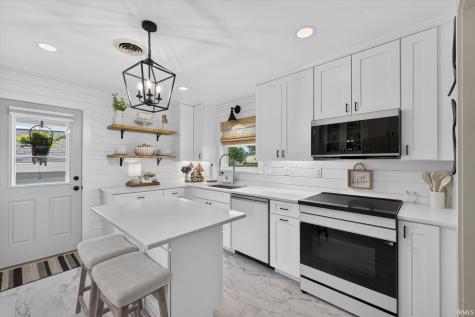 322 S 2nd Street Ellettsville IN 47429
