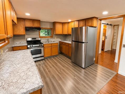 3097 E Stahl Road Monon IN 47959