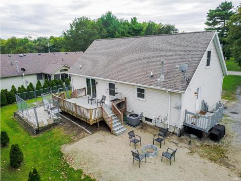 134 Ems C29 Lane Warsaw IN 46582