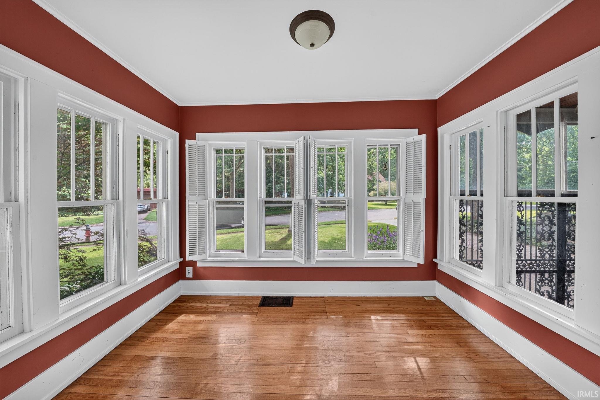 302 Ostemo Place South Bend IN 46617