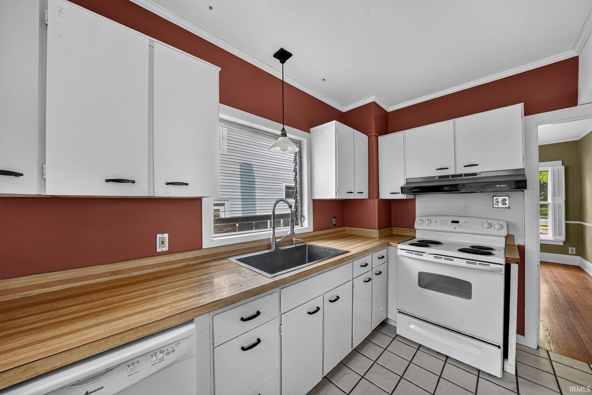 302 Ostemo Place South Bend IN 46617