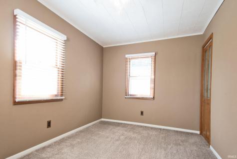 9615 N Steinbarger Lake Drive Wawaka IN 46794