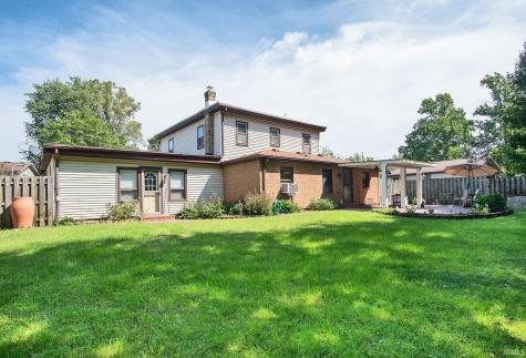 9615 N Steinbarger Lake Drive Wawaka IN 46794