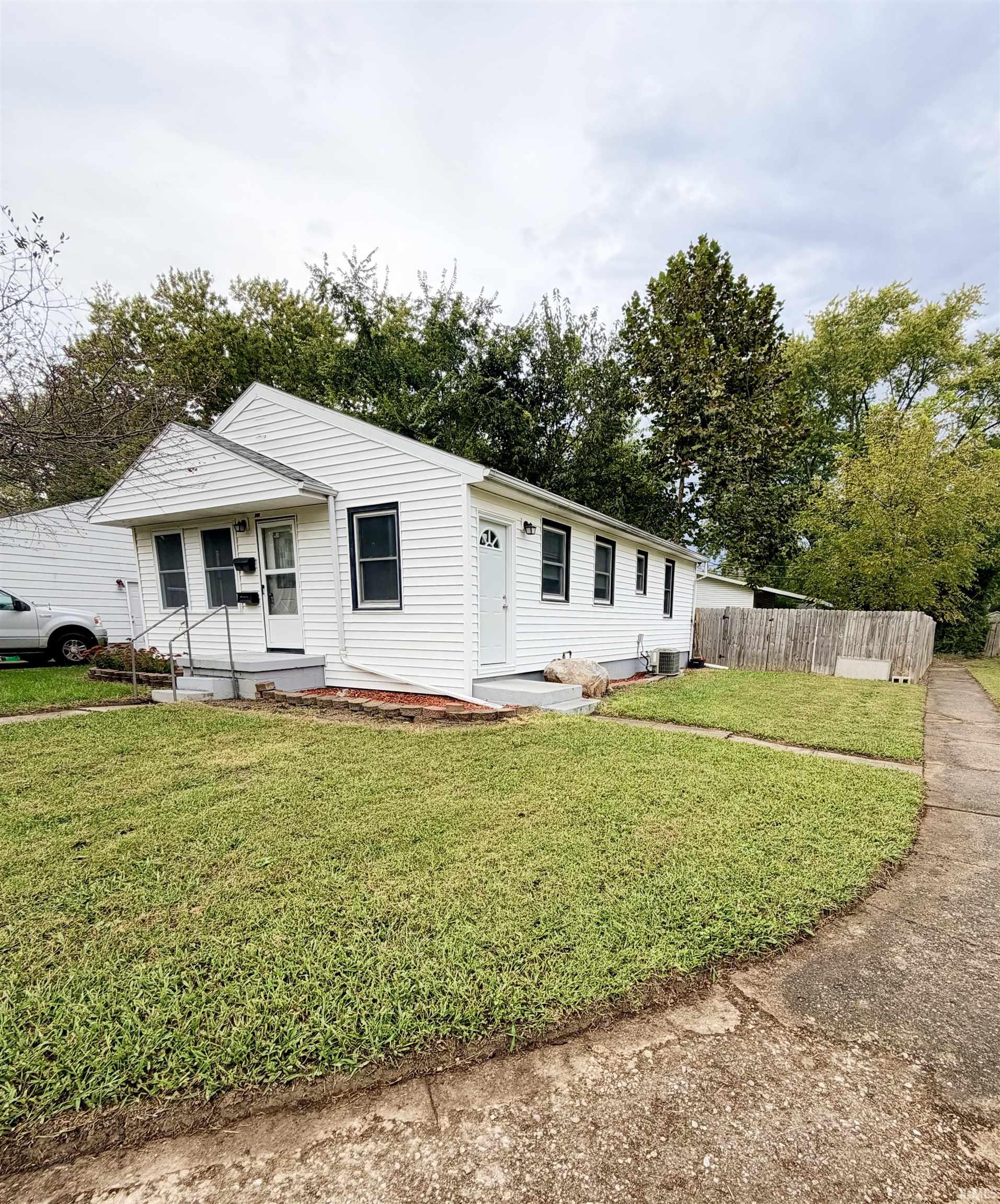 44 Vernon Lane Lafayette IN 47905