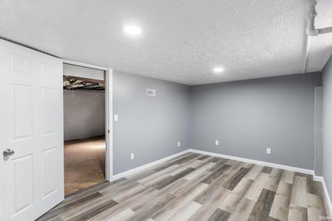 44 Vernon Lane Lafayette IN 47905