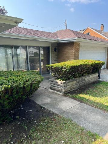 1045 Eclipse Place South Bend IN 46628