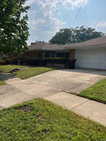 1045 Eclipse Place South Bend IN 46628