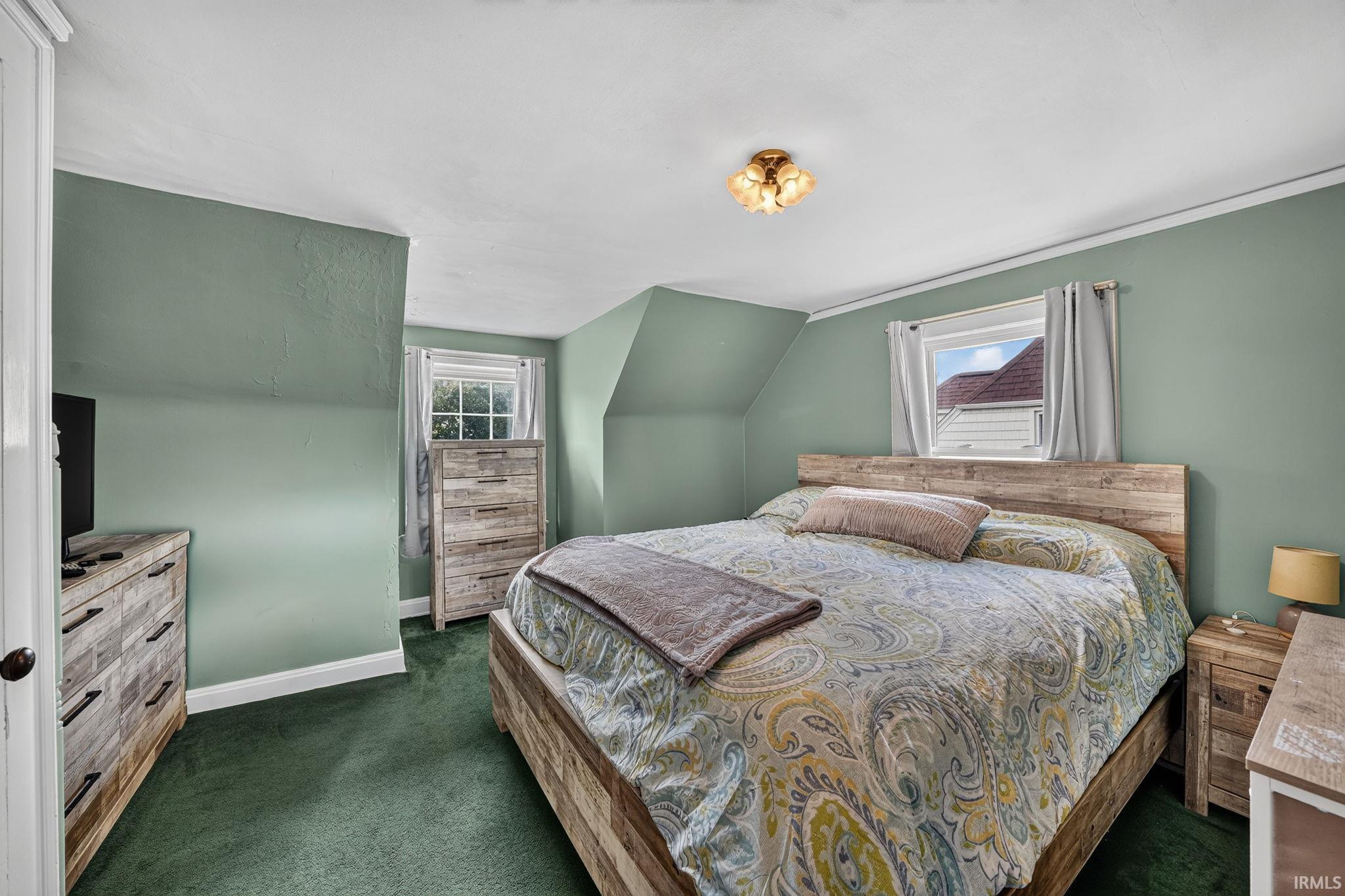 2518 Erskine Boulevard South Bend IN 46614