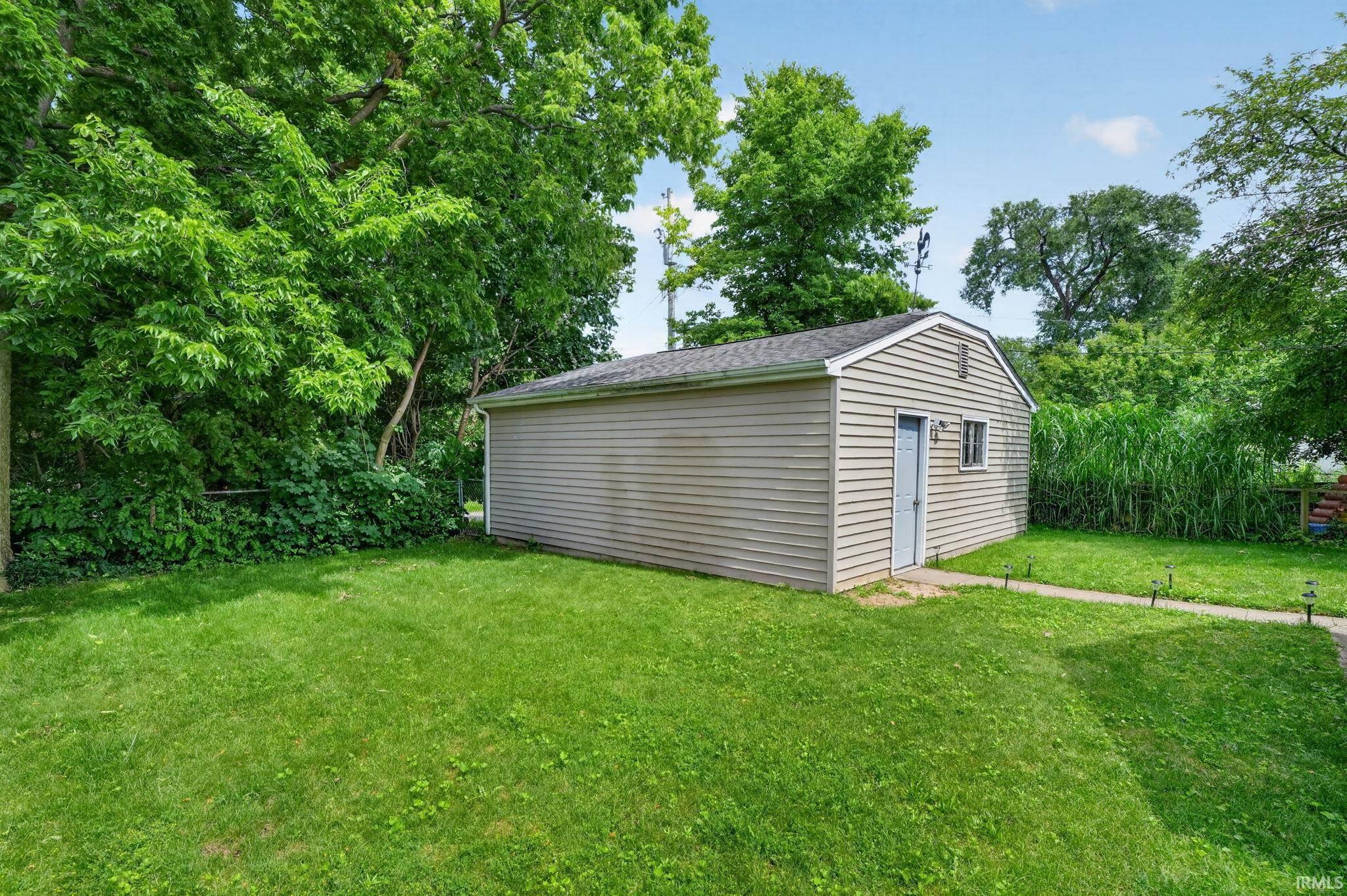 2518 Erskine Boulevard South Bend IN 46614