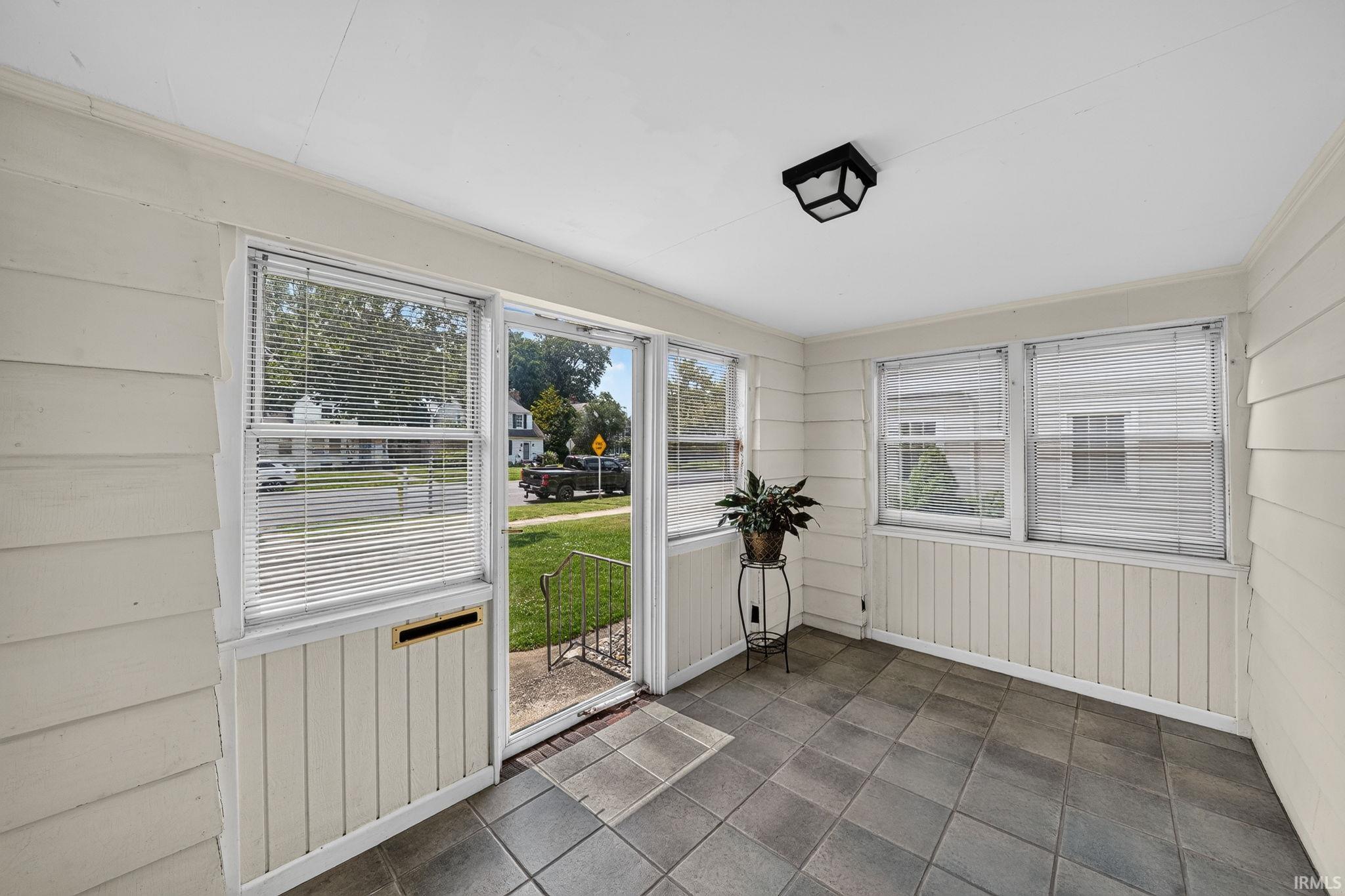2518 Erskine Boulevard South Bend IN 46614