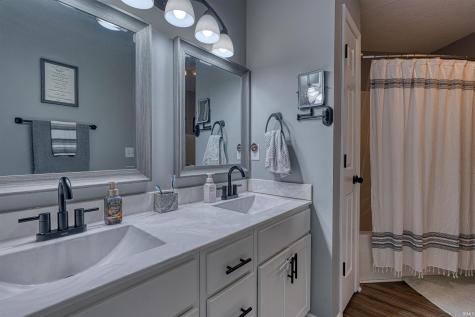 7402 Baltic Drive Evansville IN 47711