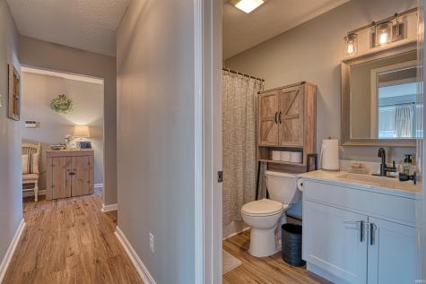 7402 Baltic Drive Evansville IN 47711