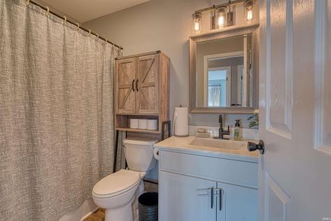 7402 Baltic Drive Evansville IN 47711