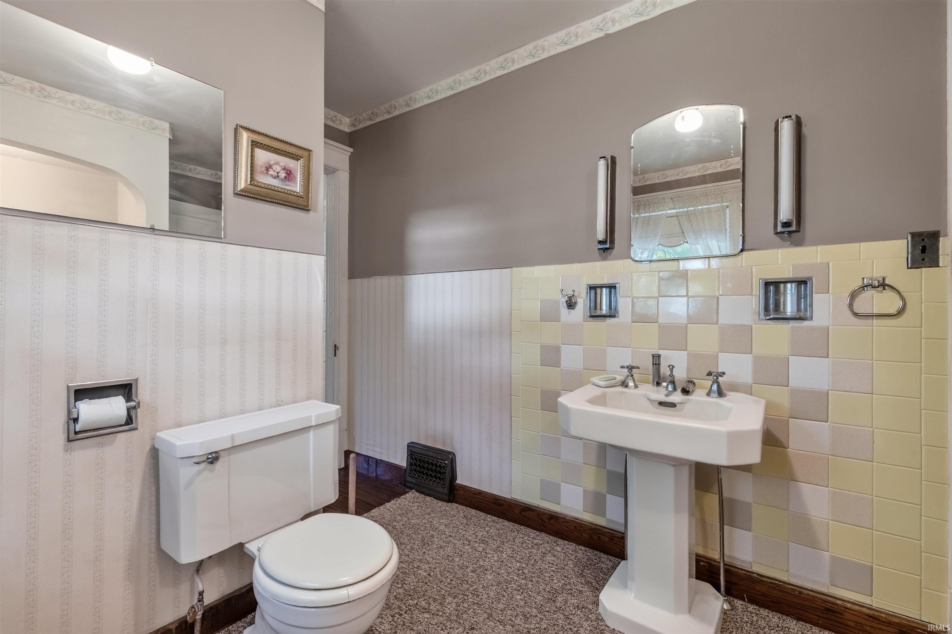 109 N Mountain Street Lagrange IN 46761