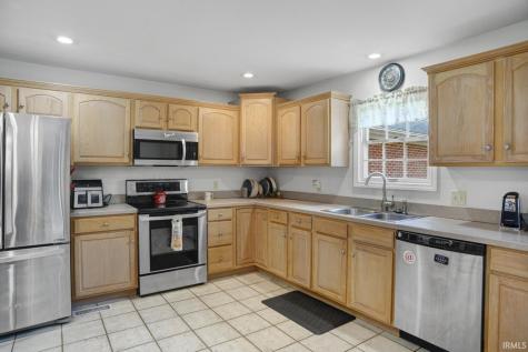 11226 Vixen Drive Evansville IN 47712