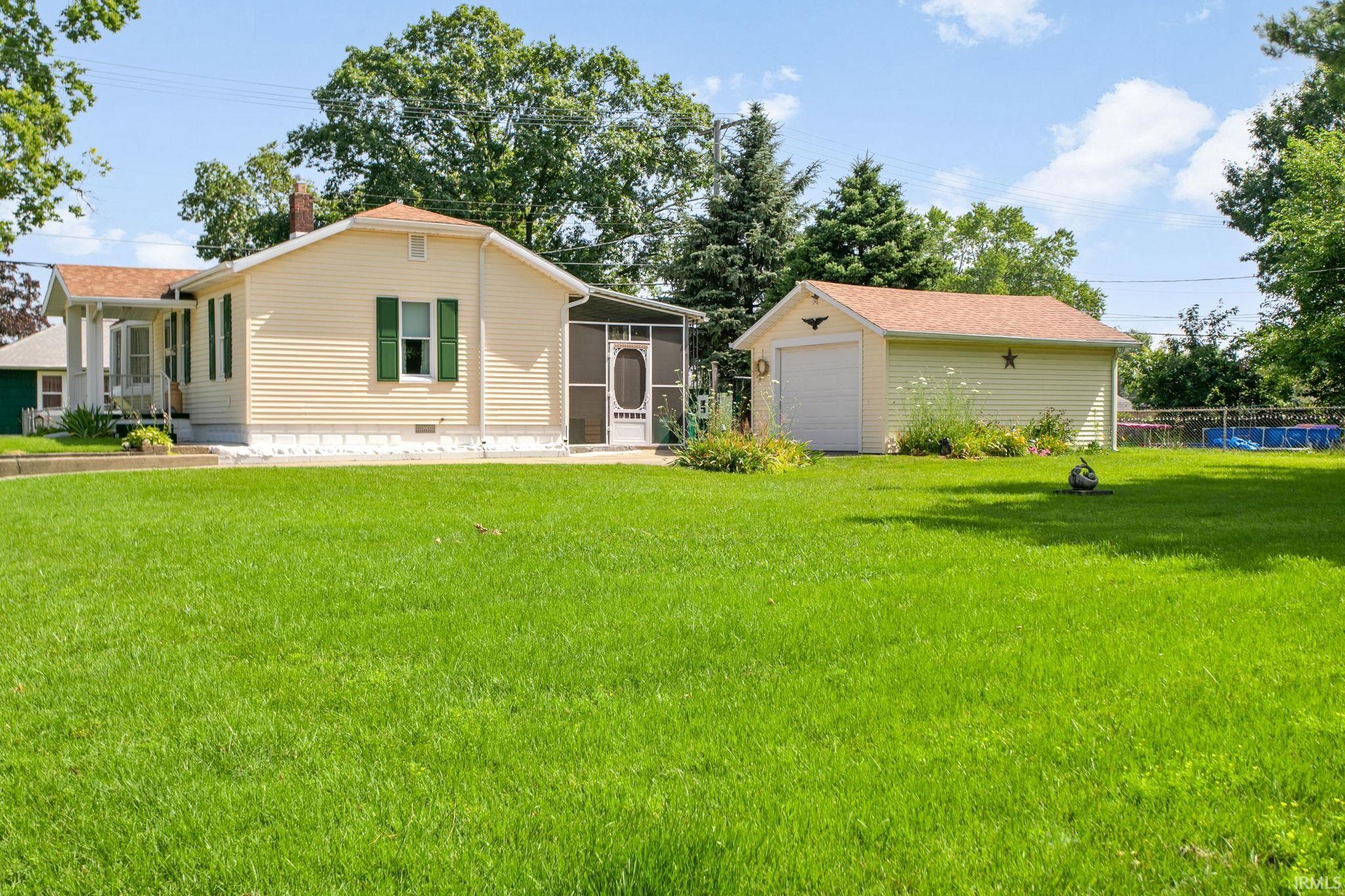 1906 Sarah Street Mishawaka IN 46545