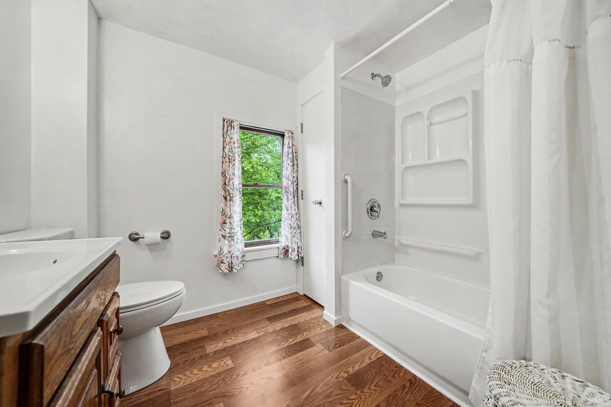 52131 Ash Road Granger IN 46530