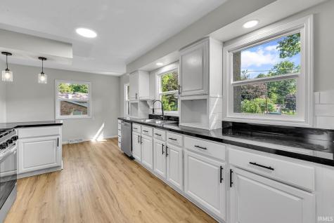 60195 Emerald Drive South Bend IN 46614