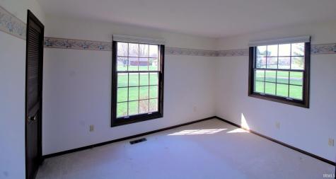 8729 Nicole Drive Fort Wayne IN 46806
