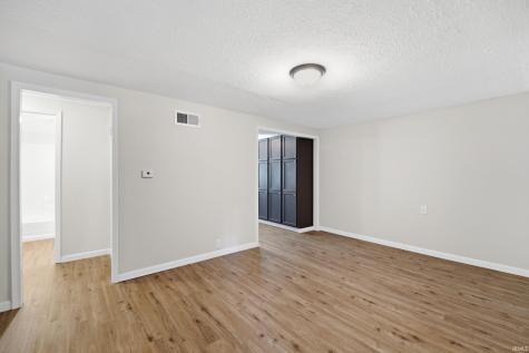 1454 W Mcclurg Street Frankfort IN 46041