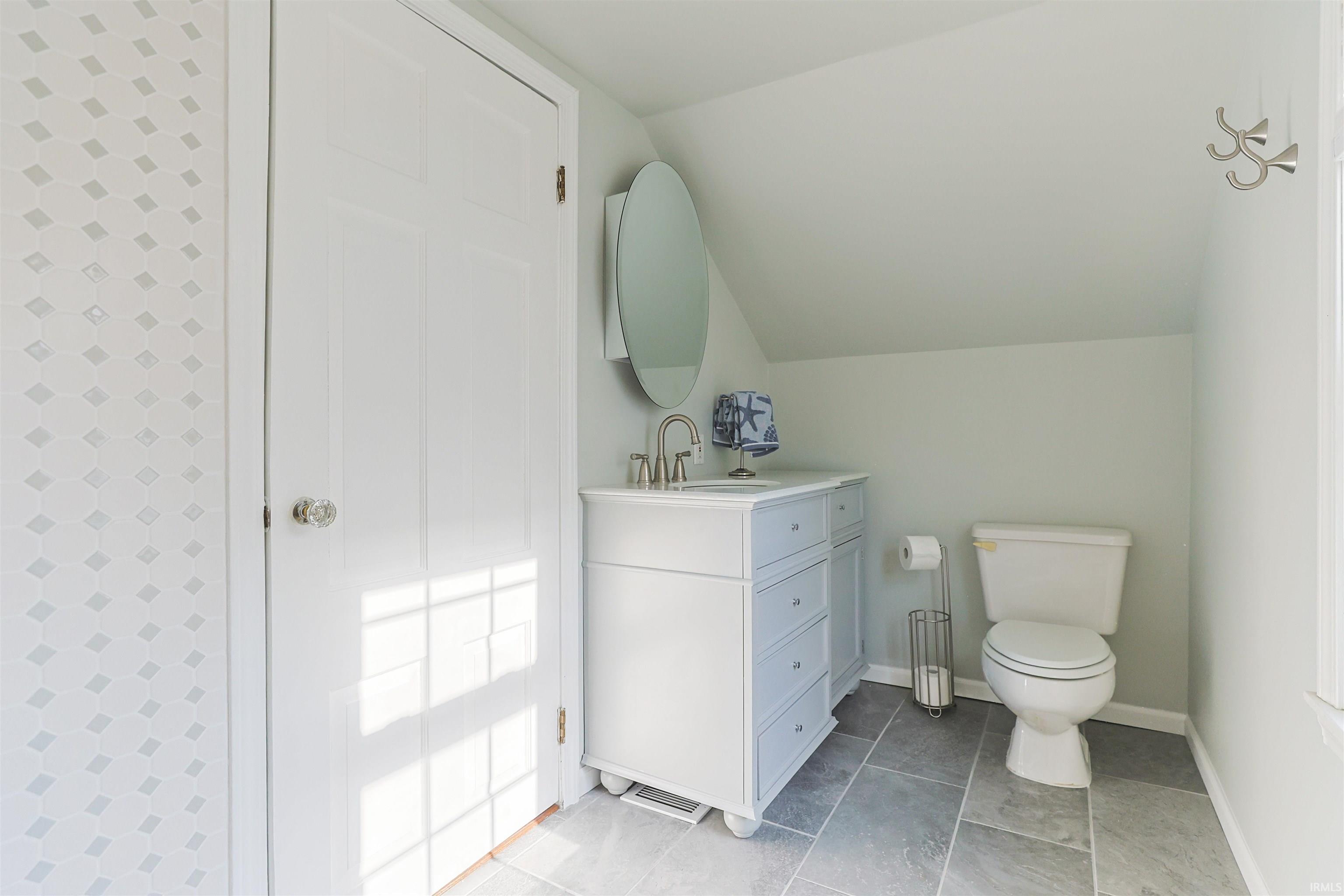 1107 Prospect Drive Mishawaka IN 46544