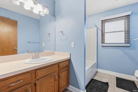 806 Lydia Drive Warsaw IN 46582