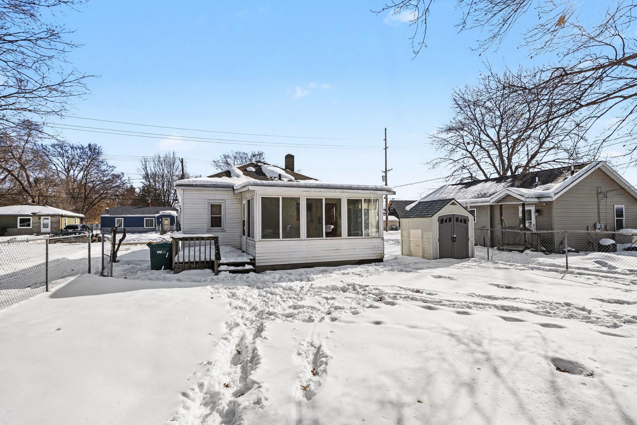 1517 Maplehurst Street Street Mishawaka IN 46565