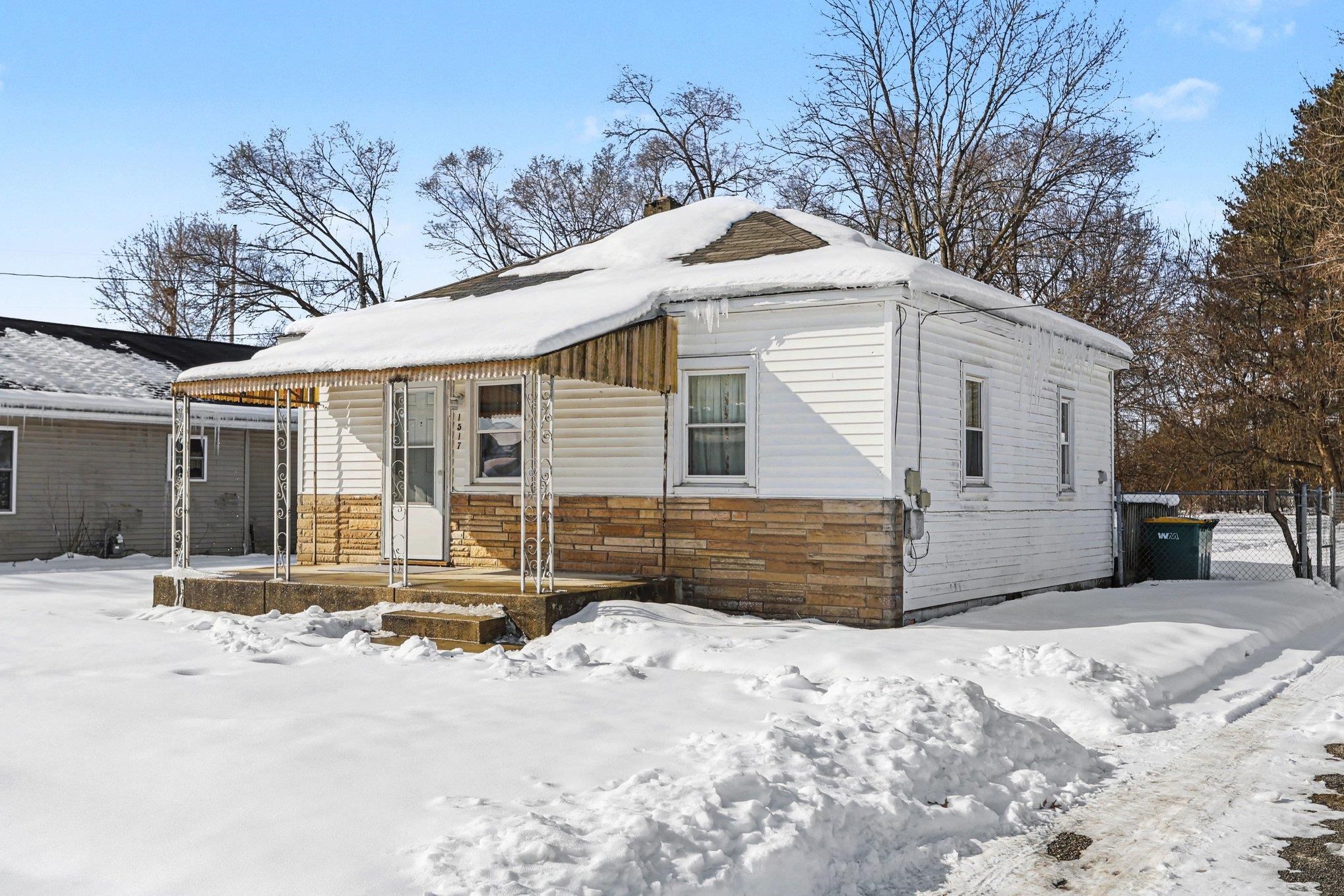 1517 Maplehurst Street Street Mishawaka IN 46565