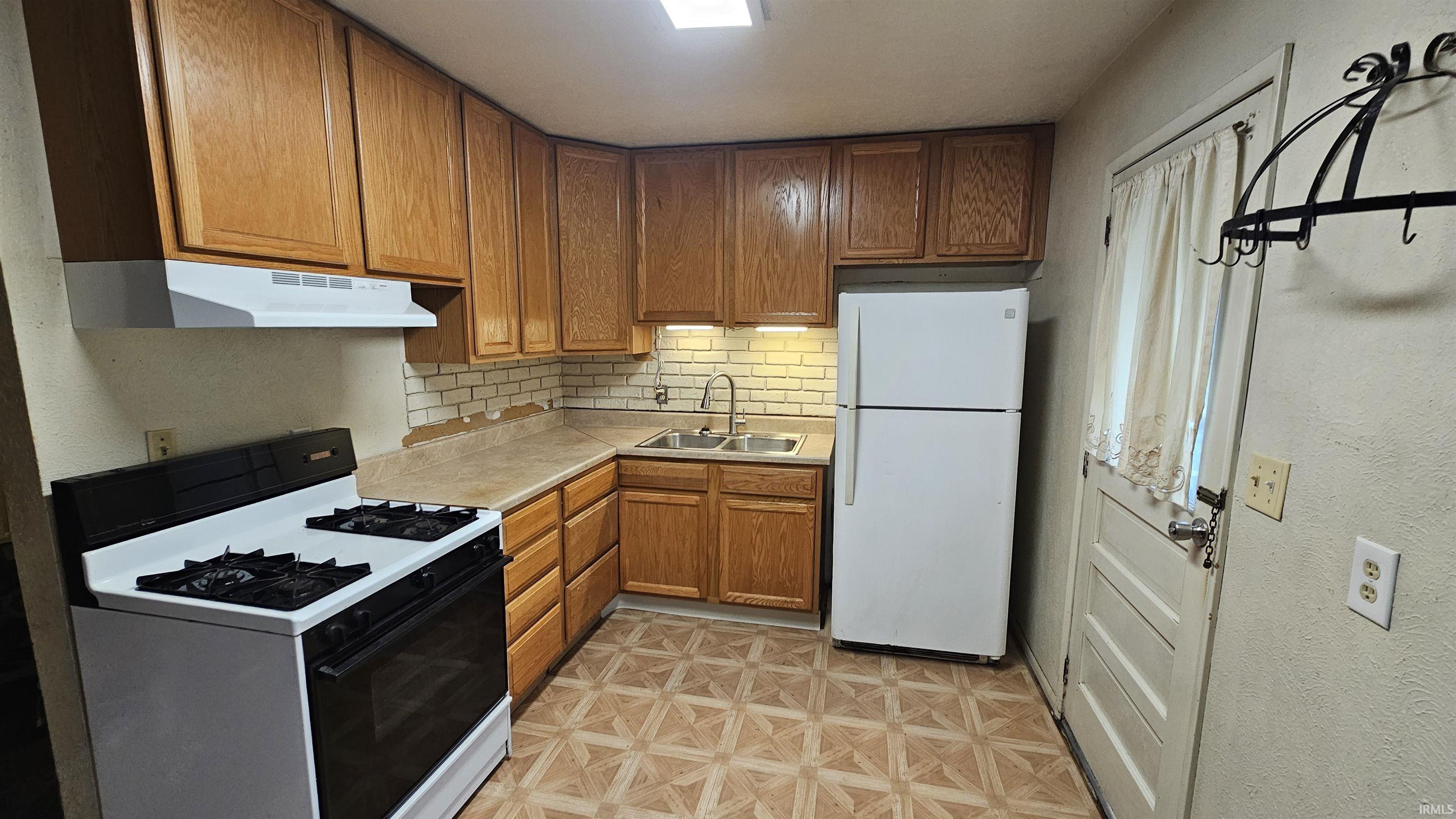 23913 Nora Street Elkhart IN 46516