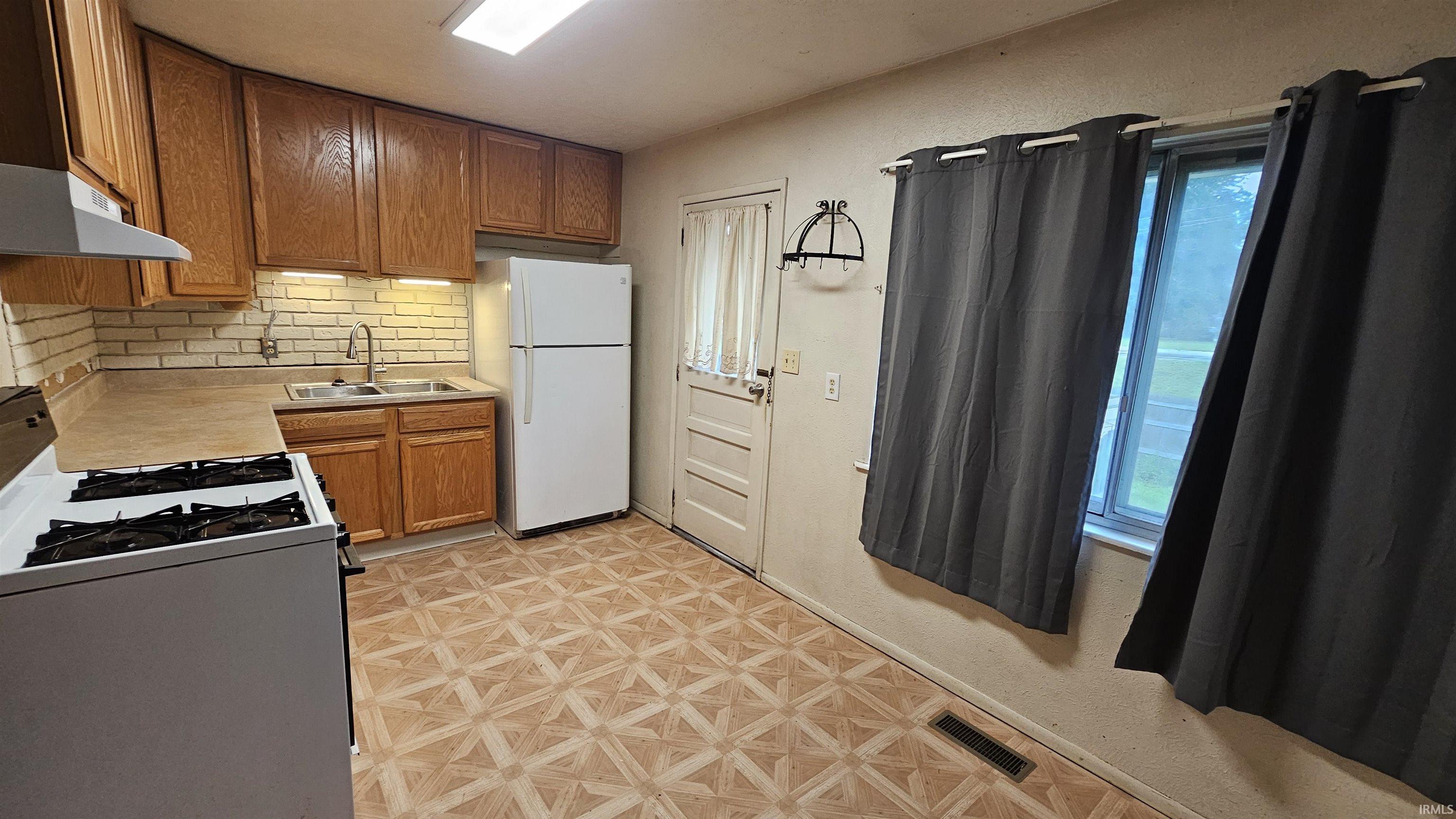 23913 Nora Street Elkhart IN 46516