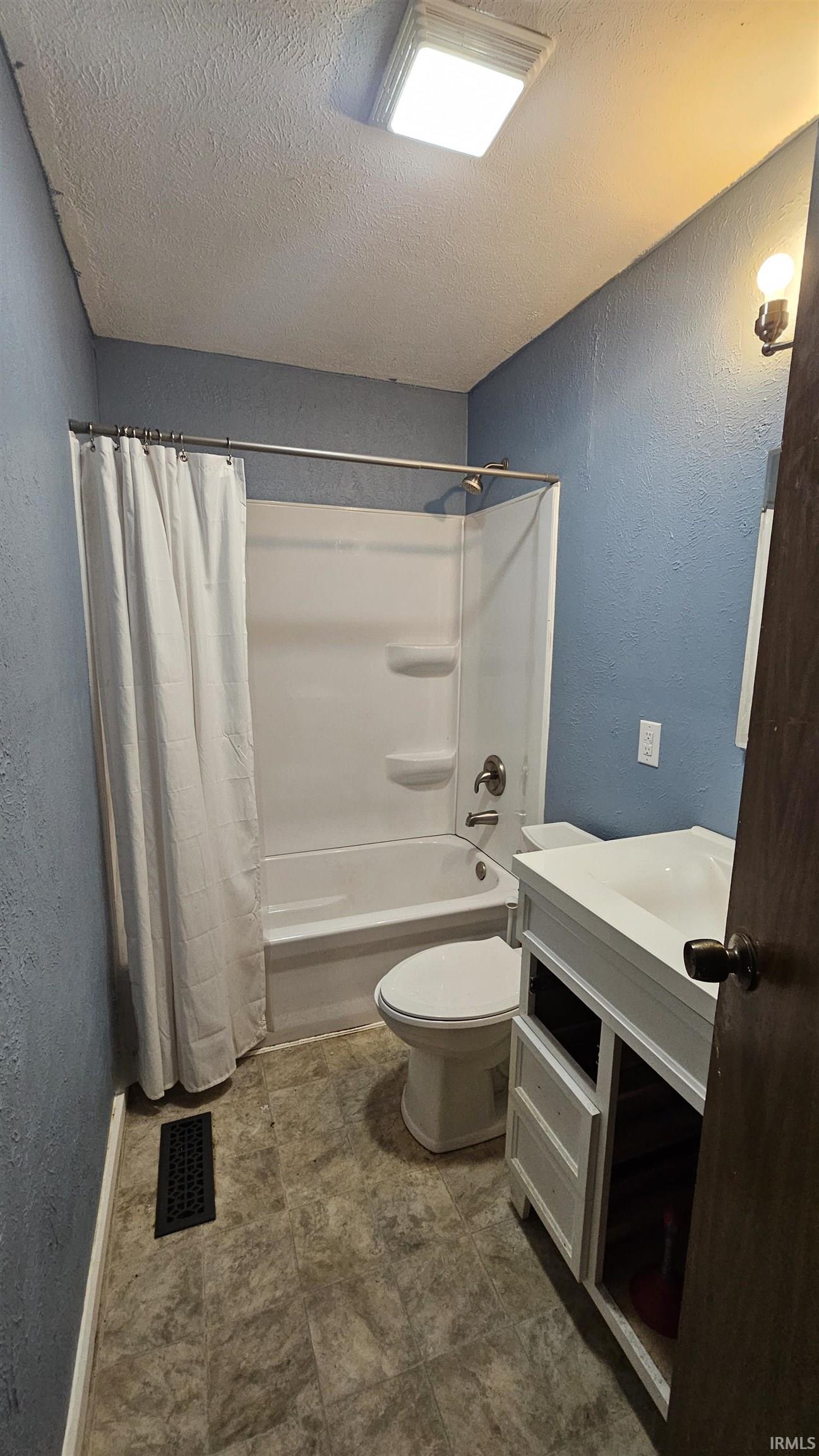 23913 Nora Street Elkhart IN 46516