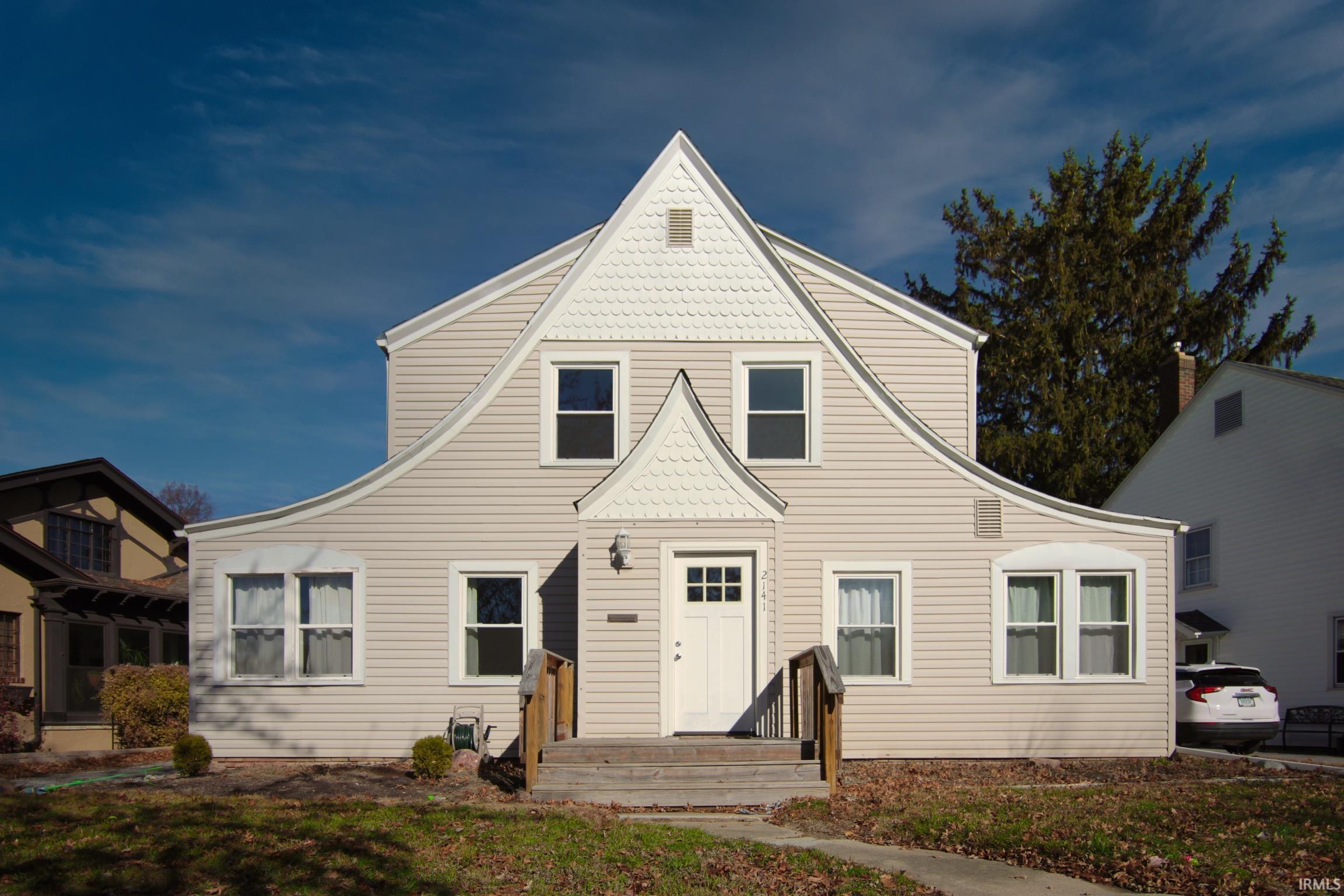 2141 Dodge Avenue Fort Wayne IN 46805