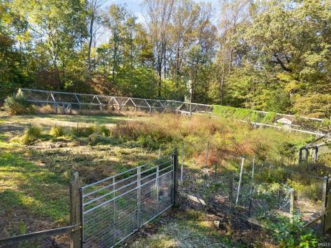 925 W Oakwood Lane Paoli IN 47454