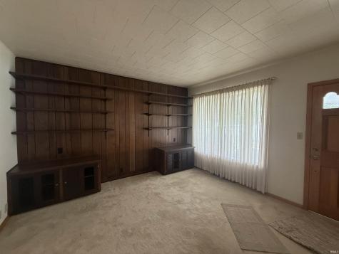 215 E Lyman Street Francesville IN 47946