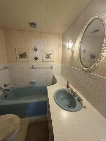 215 E Lyman Street Francesville IN 47946