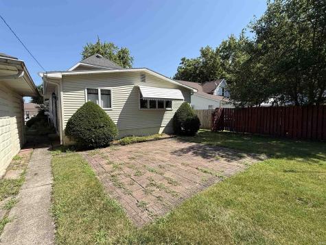 215 E Lyman Street Francesville IN 47946
