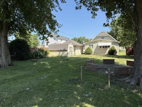 215 E Lyman Street Francesville IN 47946