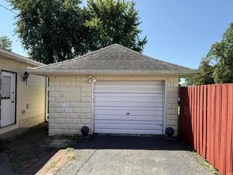 215 E Lyman Street Francesville IN 47946