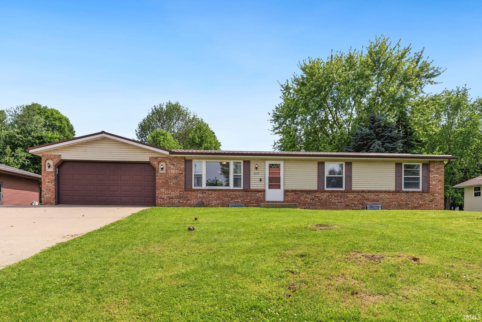 2619 E Robby Drive Warsaw IN 46580