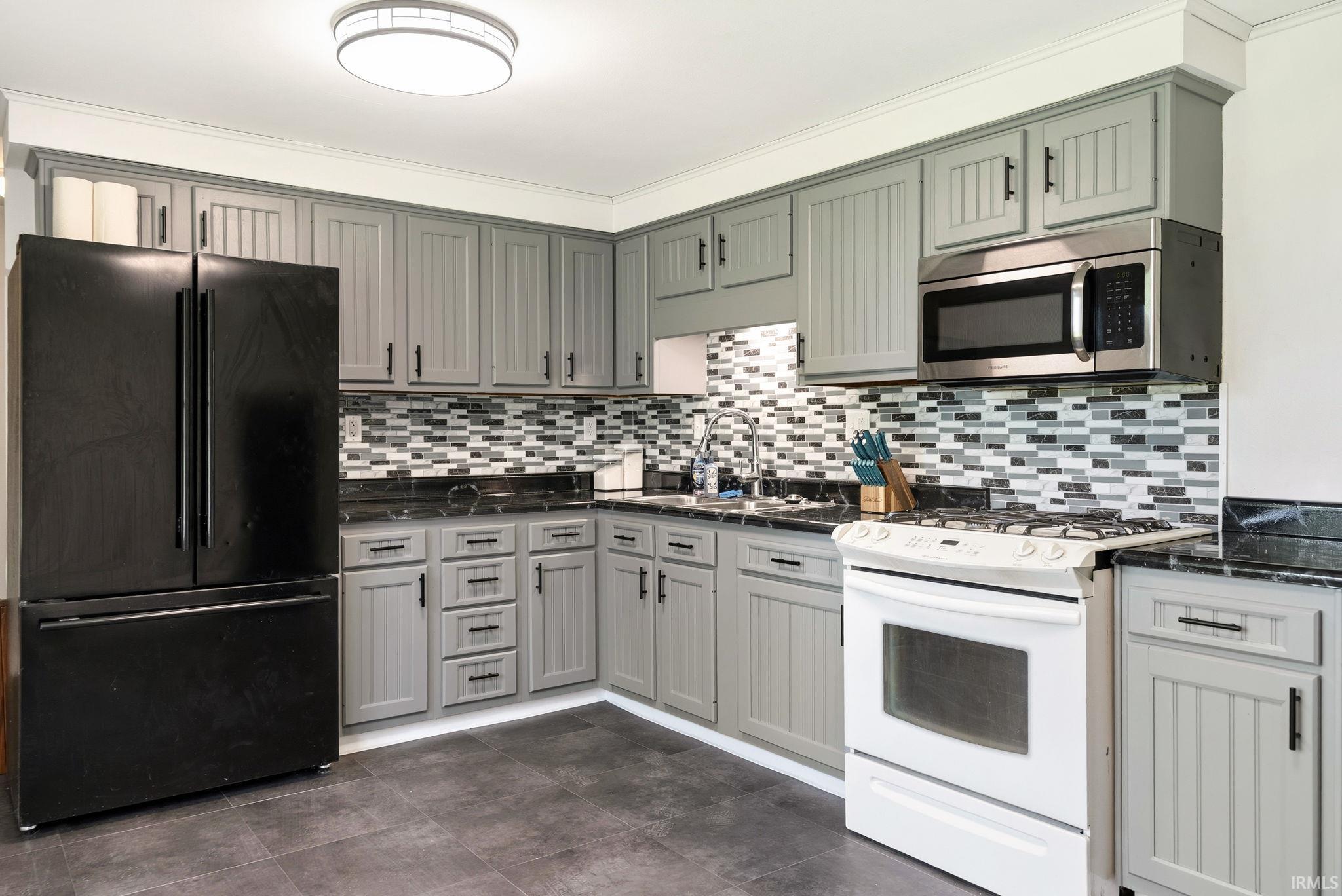 2619 E Robby Drive Warsaw IN 46580