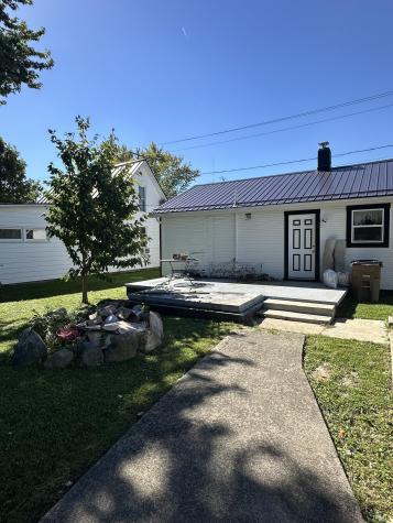 618 N West Street Winchester IN 47394