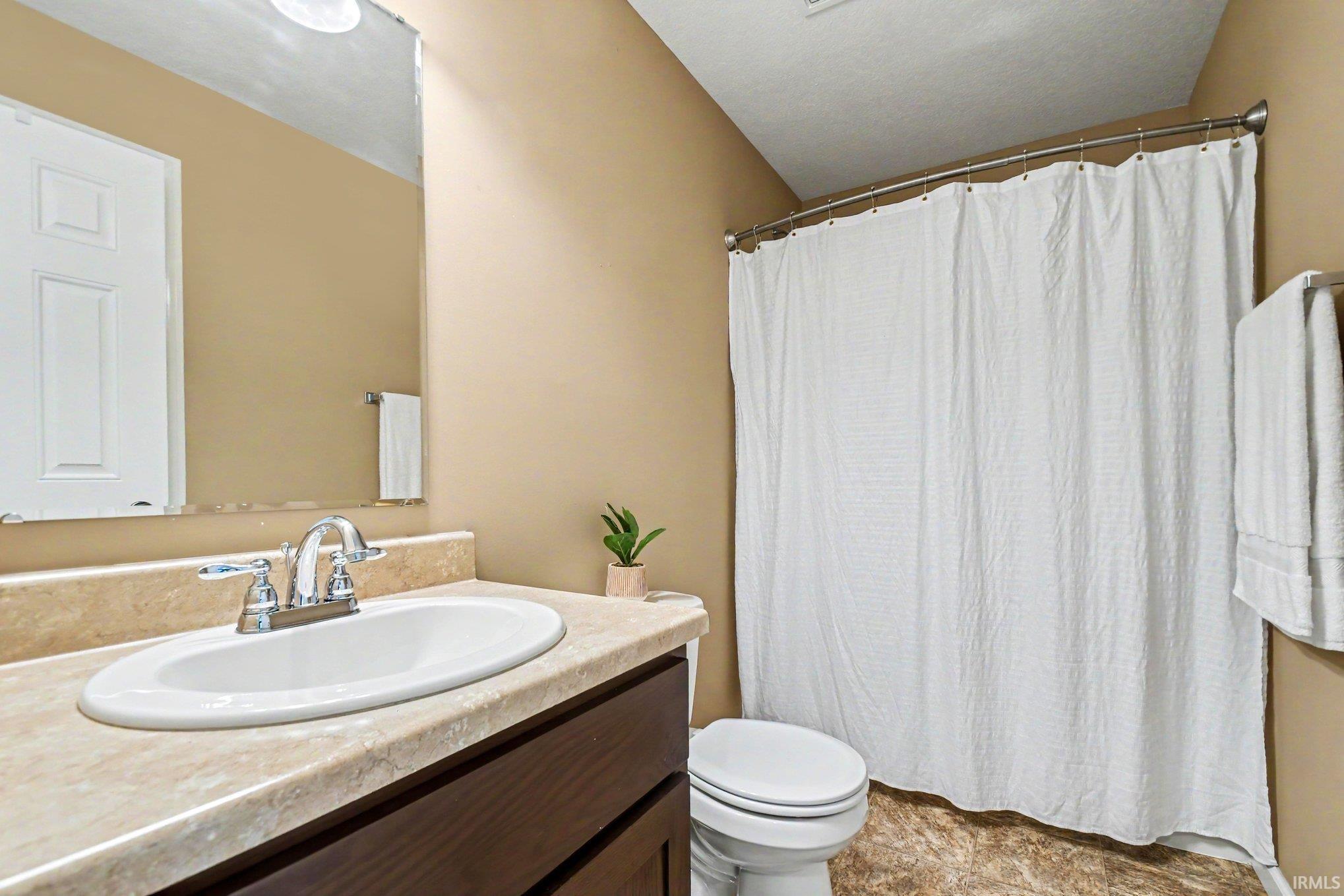 2314 Falcon Drive Warsaw IN 46580