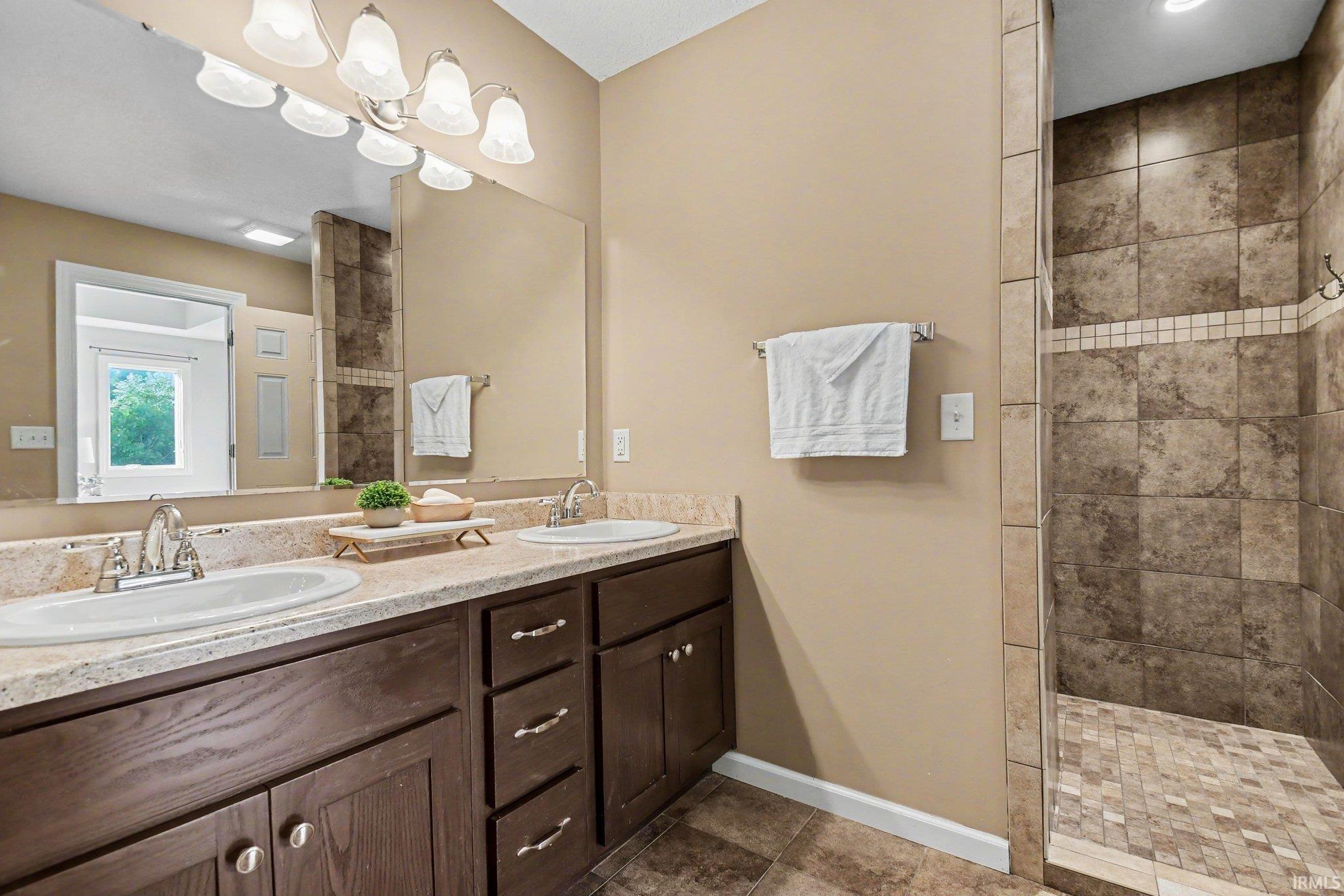 2314 Falcon Drive Warsaw IN 46580